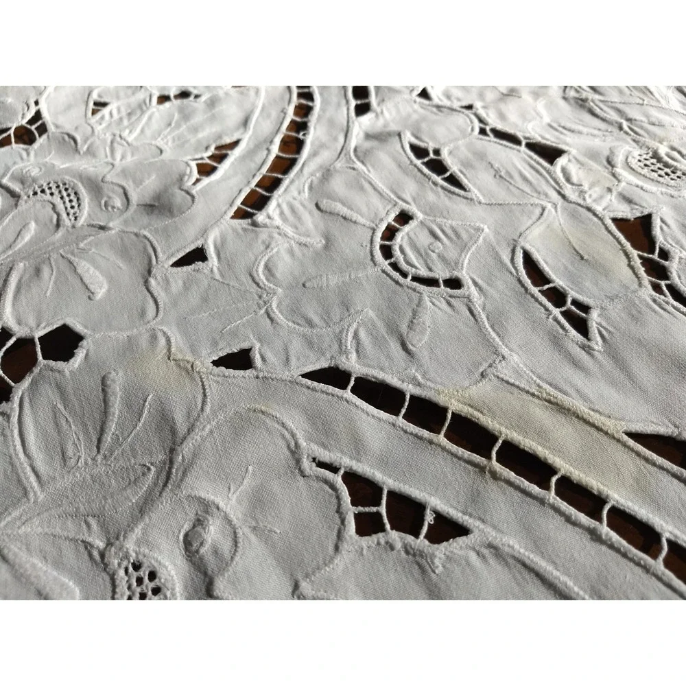 Lace TABLECLOTH 116